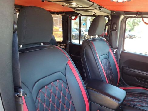 Used 2021 Jeep Wrangler Unlimited Rubicon image 18