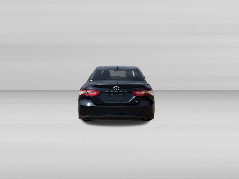 Used 2020 Toyota Camry LE FWD image 7