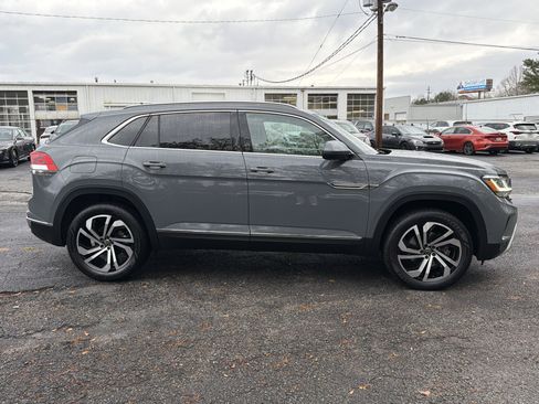 Used 2020 Volkswagen Atlas Cross Sport SEL Premium image 8