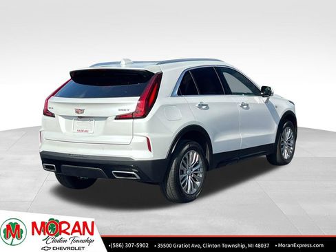 Used 2024 Cadillac XT4 Premium Luxury w/ Cold Weather Package FWD image 6
