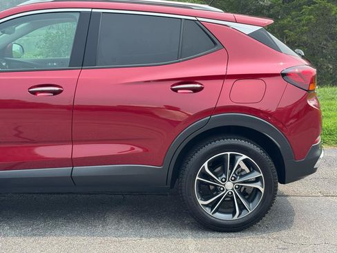 Used 2021 Buick Encore GX Essence w/ Advanced Technology Package AWD/4WD image 8