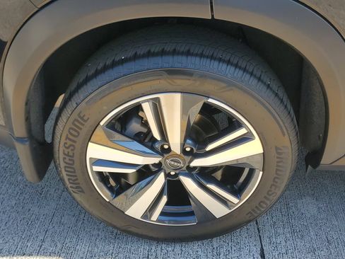 Certified 2023 Nissan Rogue SL w/ SL Premium Package FWD image 7