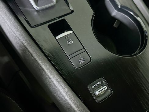 Used 2024 Nissan Rogue SV image 24