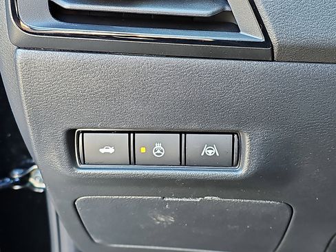 New 2026 Nissan Sentra SR w/ SR Premium Package image 18