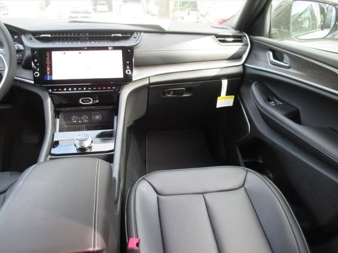 New 2026 Jeep Grand Cherokee L Limited RWD image 14