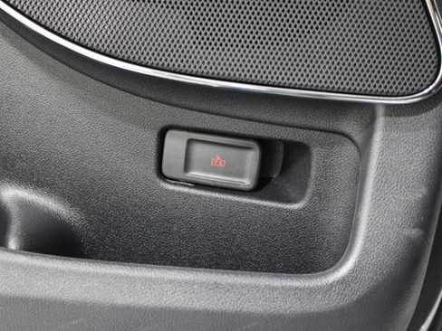 Used 2025 Lincoln Aviator AWD image 9