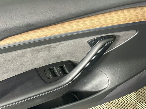 Used 2021 Tesla Model 3 Standard Range Plus RWD image 15