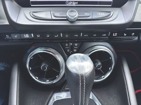 Used 2016 Chevrolet Camaro SS RWD image 18