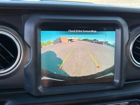 Used 2023 Jeep Wrangler Unlimited Rubicon 4xe AWD/4WD image 23