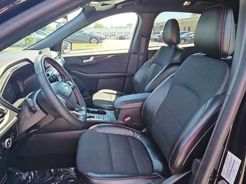 Used 2023 Ford Escape ST-Line Select AWD/4WD image 3