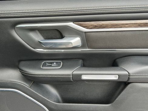 Used 2019 RAM 1500 Laramie AWD/4WD image 20