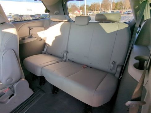 Certified 2020 Toyota Sienna XLE image 17