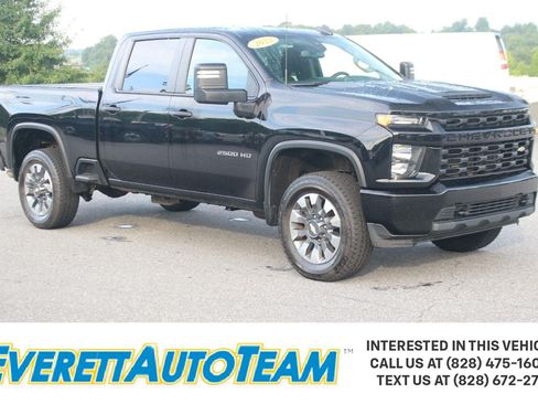 Used 2022 Chevrolet Silverado 2500 Custom w/ Custom Value Package AWD/4WD image 1
