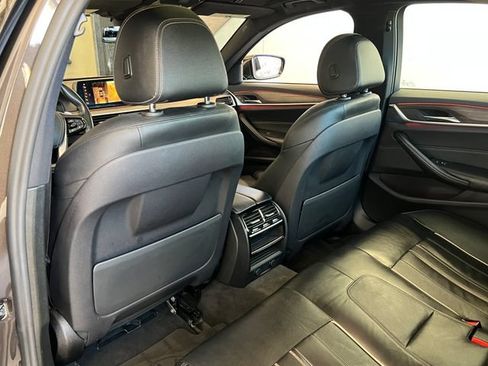 Used 2017 BMW 530i RWD image 31