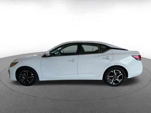 Used 2025 Nissan Sentra SV image 9