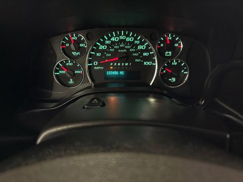 Used 2018 Chevrolet Express 3500 Extended w/ Driver Convenience Package image 42