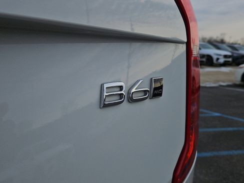 Certified 2023 Volvo XC90 B6 Plus image 31