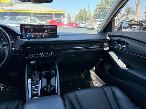 Used 2023 Honda Accord EX-L image 23