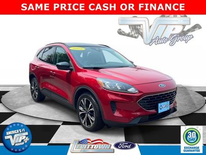 Used 2022 Ford Escape SE w/ SE Sport Appearance Package