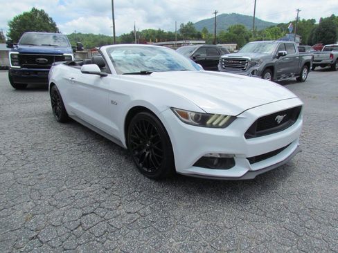 Used 2017 Ford Mustang GT Premium RWD image 4