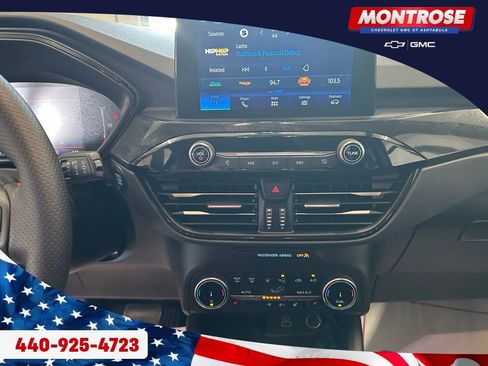 Used 2025 Ford Escape ST-Line w/ Cold Weather Package FWD image 17