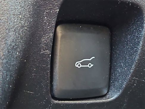 Used 2018 Ford Fusion SE w/ Fusion SE Technology Package image 27