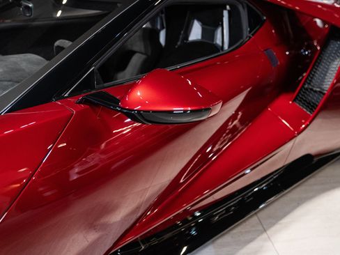 Used 2018 Ford GT image 24