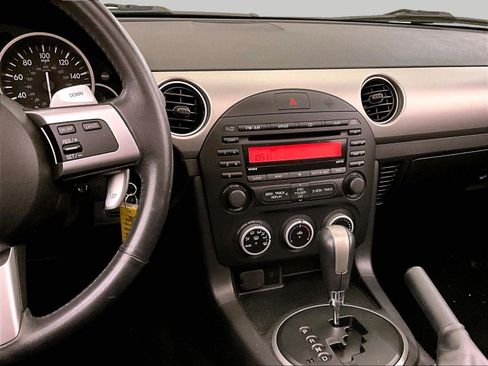 Used 2010 MAZDA MX-5 Miata Touring RWD image 7