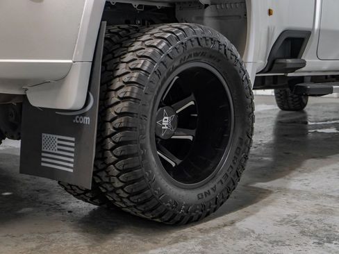 Used 2022 Chevrolet Silverado 3500 High Country image 63