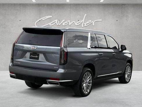 Used 2022 Cadillac Escalade ESV Premium Luxury w/ Performance Package AWD/4WD image 16