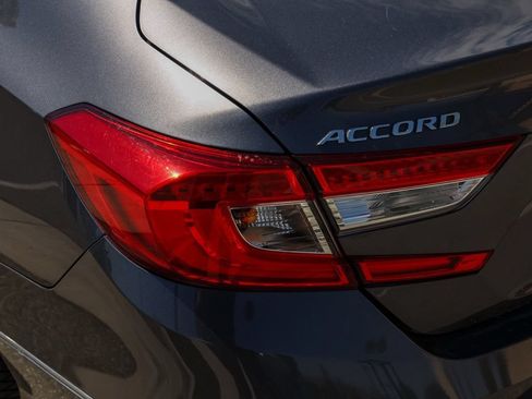 Used 2019 Honda Accord Touring image 7