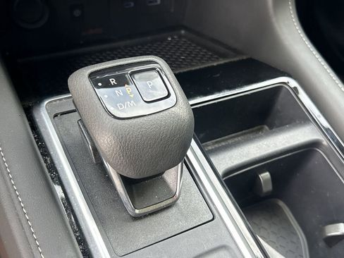 Used 2024 Nissan Pathfinder SL image 25