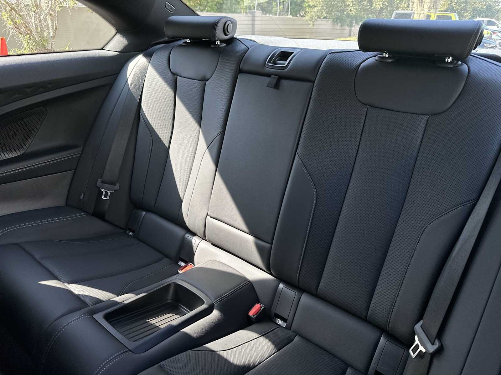 Used 2025 BMW M240i Coupe RWD image 17