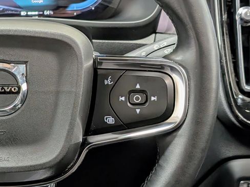 Used 2023 Volvo C40 Recharge Core image 31