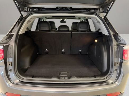 Used 2022 Jeep Compass Latitude w/ Sun and Sound Group image 13