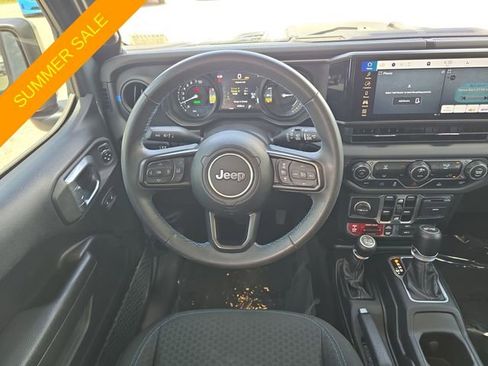 Used 2024 Jeep Wrangler Unlimited Rubicon 4xe AWD/4WD image 10