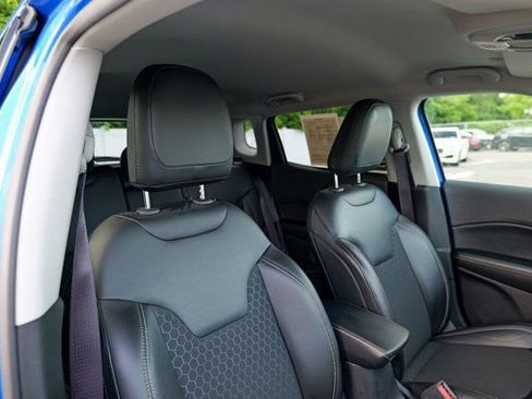 Used 2021 Jeep Compass Latitude image 34