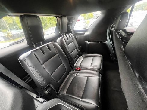 Used 2016 Ford Explorer Limited w/ Equipment Group 301A AWD/4WD image 11