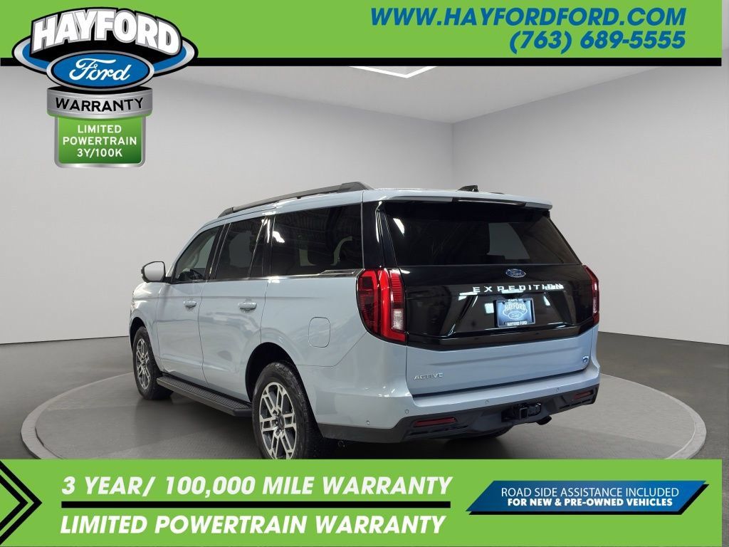 Used 2025 Ford Expedition Active AWD/4WD image 5