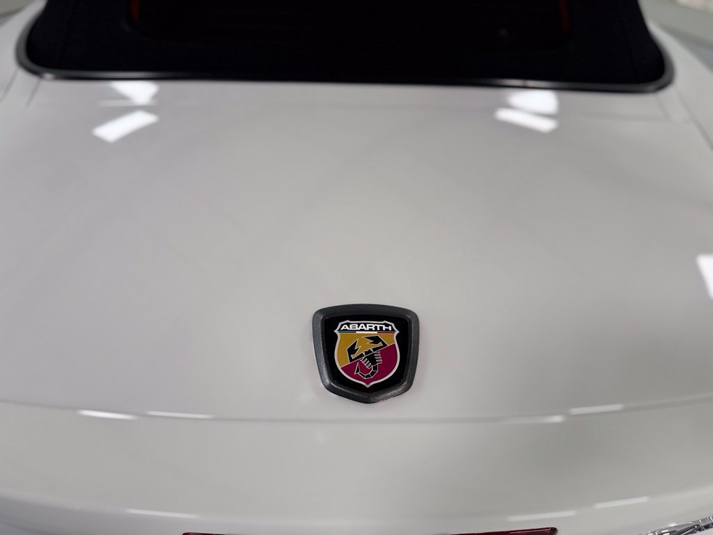 Used 2017 FIAT 124 Spider Abarth RWD image 7