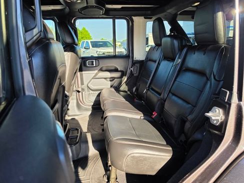 Used 2021 Jeep Wrangler Unlimited Sahara AWD/4WD image 12