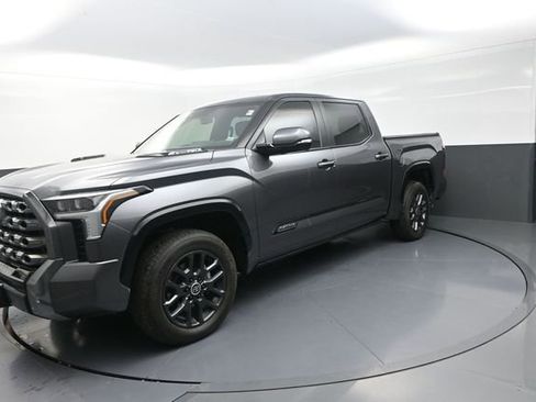 Used 2024 Toyota Tundra Platinum AWD/4WD image 45