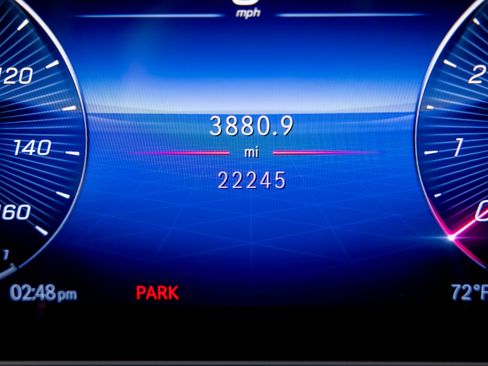 Used 2024 Mercedes-Benz GLE 350 4MATIC image 13