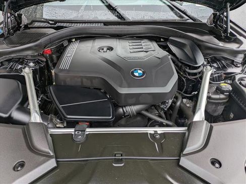 Used 2023 BMW 530i xDrive w/ Premium Package image 23