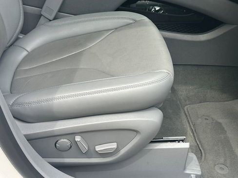 Used 2023 Lincoln Nautilus Reserve FWD image 14