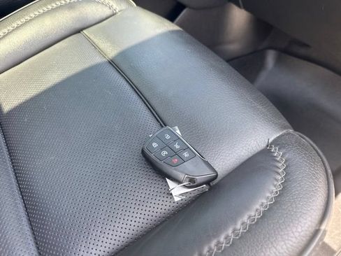 Used 2022 GMC Yukon Denali RWD image 11