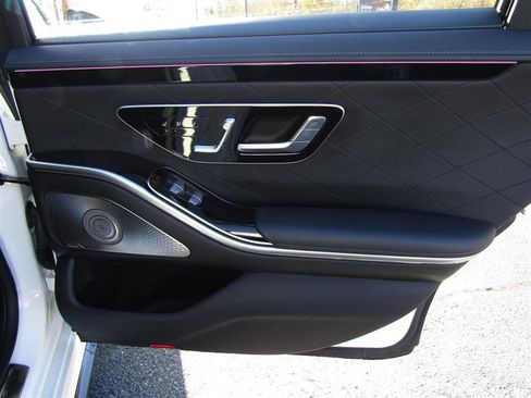 Used 2022 Mercedes-Benz S 580 4MATIC Sedan image 45