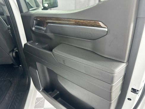 Used 2024 GMC Sierra 1500 Elevation image 29