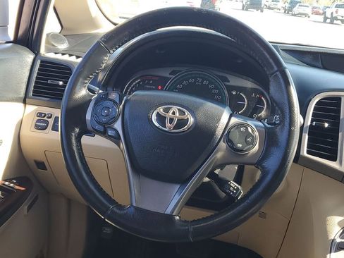 Used 2014 Toyota Venza XLE image 25