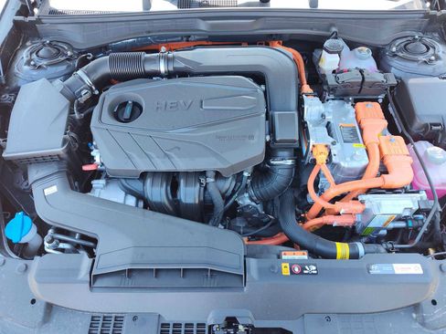 New 2025 Hyundai Sonata Limited image 11